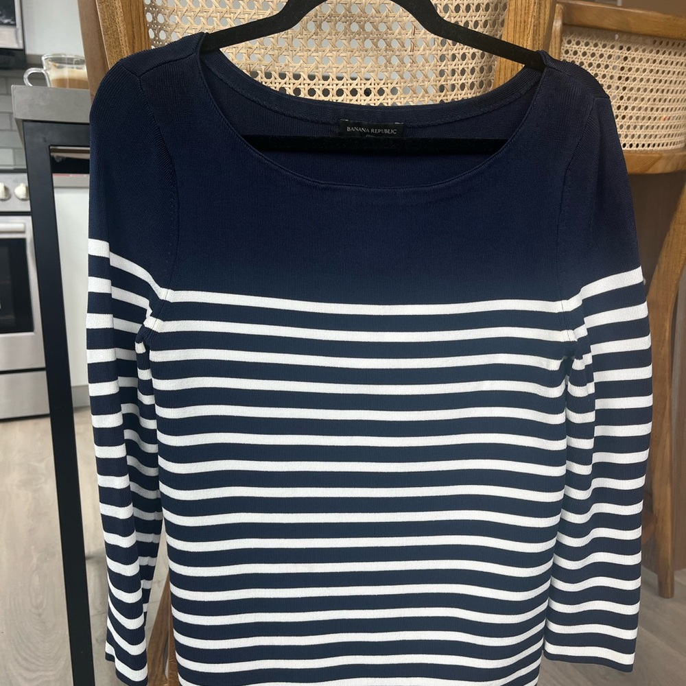 Banana Republic Women's Navy and White Striped Long Sleeve Top